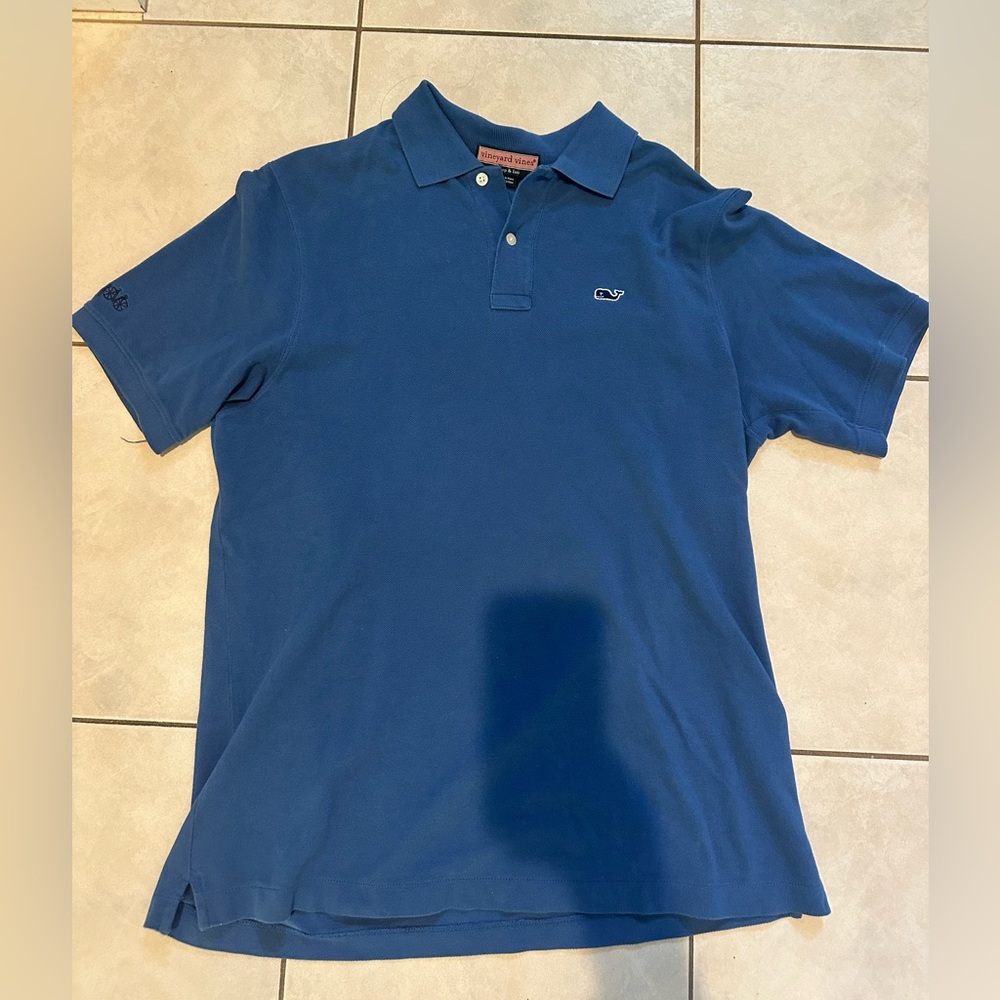 Men’s Vineyard Vines shirt